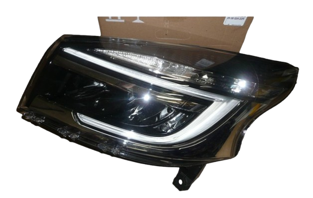 Reflektor Renault Dacia 260602422R Oryginał 260602422R