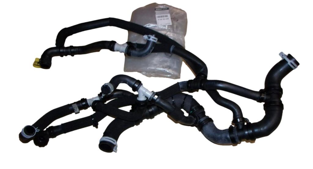 Przewod Wody Renault Dacia 2.3Dci 215018402R Oryginał ORG 215018402R