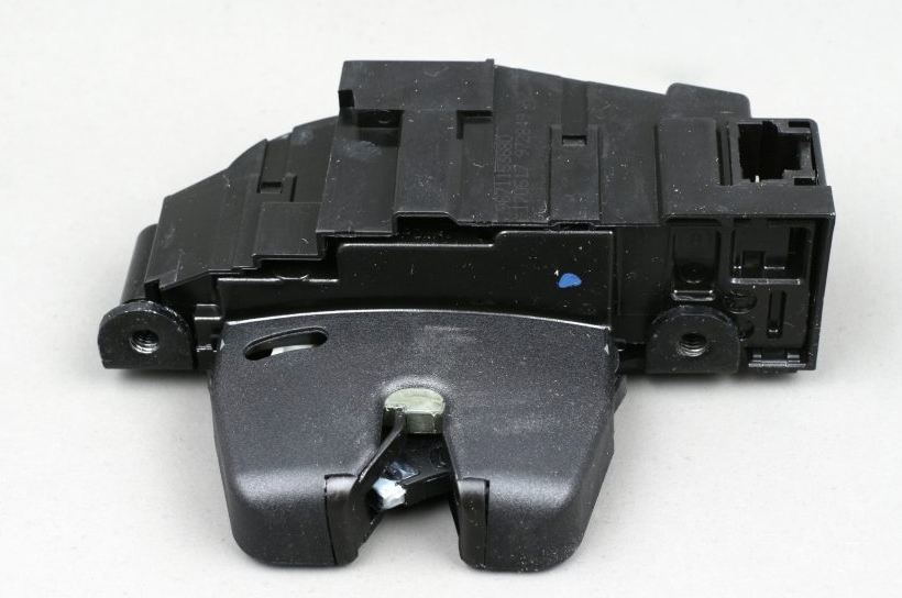 Zamek Klapy Tył Citroen Peugeot 8719G7 Oryginał ORG 8719G7