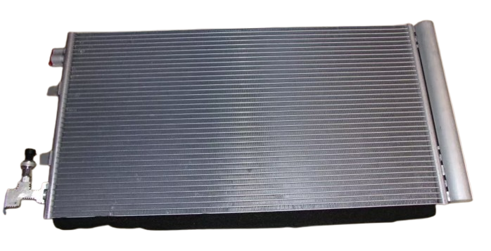 Skraplacz Klimatyzacji Renault Dacia 921100001R Oryginał ORG 921100001R