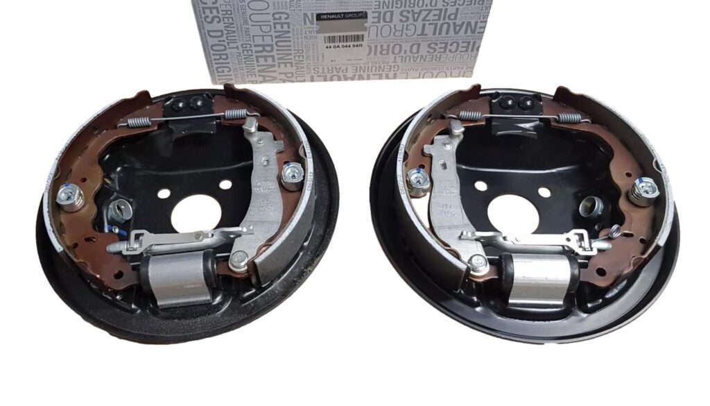 Szczęki Ham.R Clio Iv Tył Kpl. 440A04494R