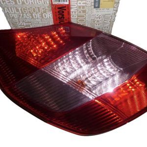 Lampa Tylna Lewa Renault Dacia 8200127704 Oryginał 8200127704