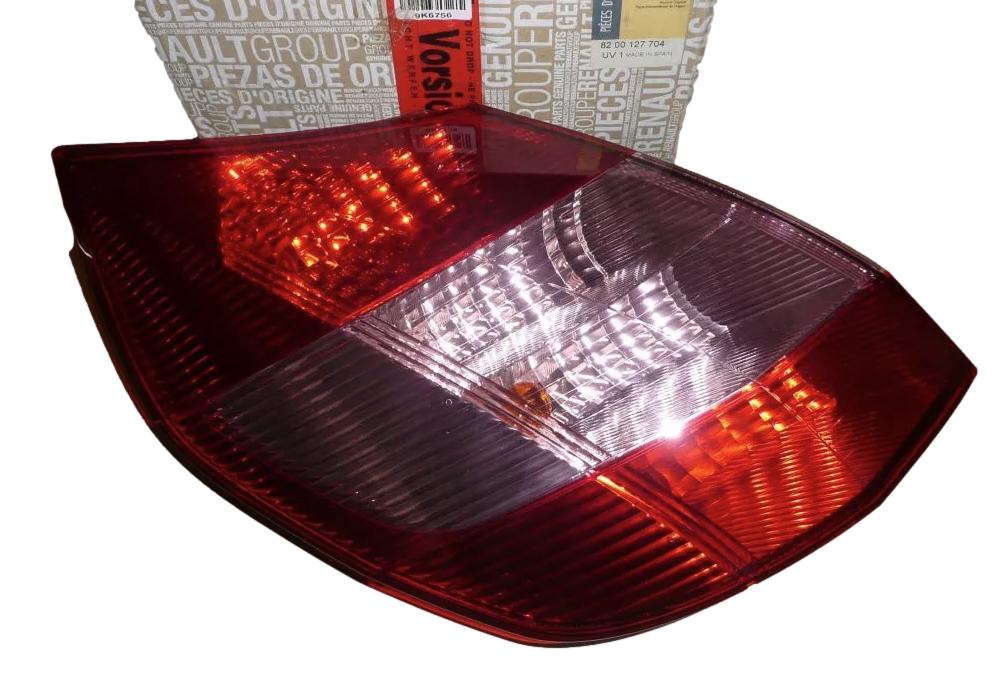 Lampa Tylna Lewa Renault Dacia 8200127704 Oryginał 8200127704