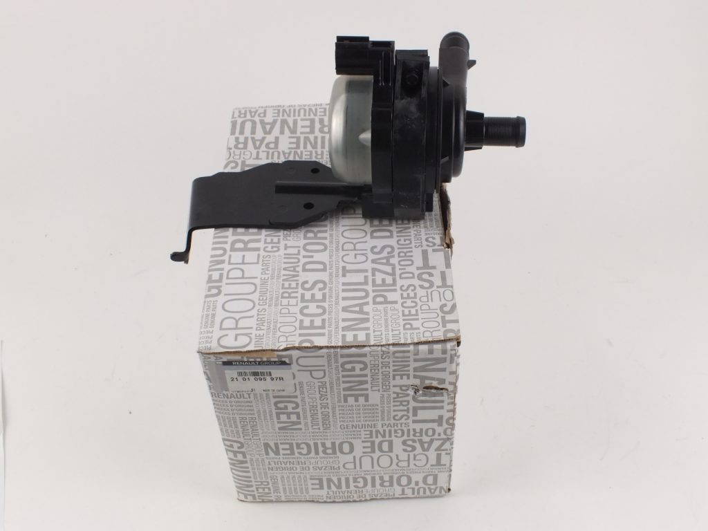 Pompa Wody Renault 2.3Dci 210109597R Oryginał 210109597R