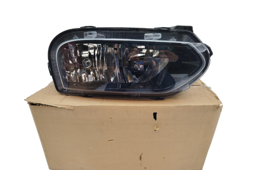 Lampa Przeciwmgielna Prawa 260104835R Dacia Spring Oryginał 260104835R