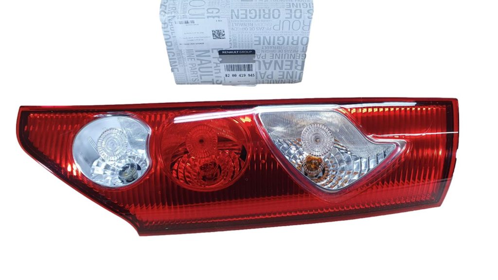 Lampa Tylna Prawa Renault Dacia 8200419945 Oryginał 8200419945