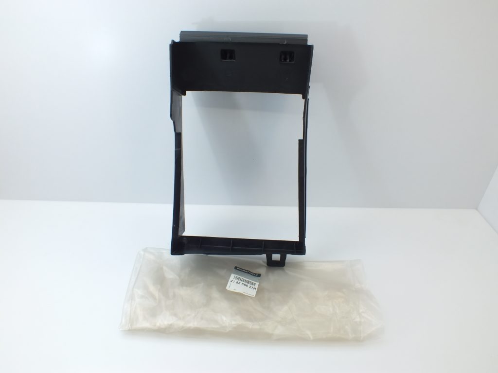 Osłona Chłodnicy Renault Dacia 215585027R Oryginał ORG 215585027R