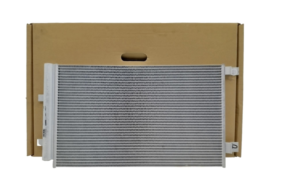 Skraplacz Klimatyzacji Renault Dacia 921004575R Oryginał ORG 921004575R