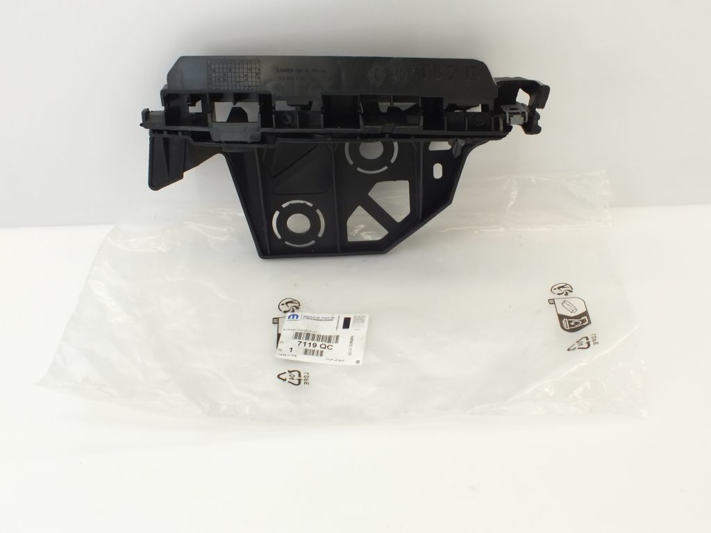 Ślizg Mocowanie Zderzaka Przód Citroen Peugeot 7119Qc Oryginał ORG 7119QC