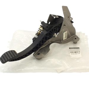 Pedał Sprzęgła Renault Dacia 465030037R Oryginał ORG 465030037R